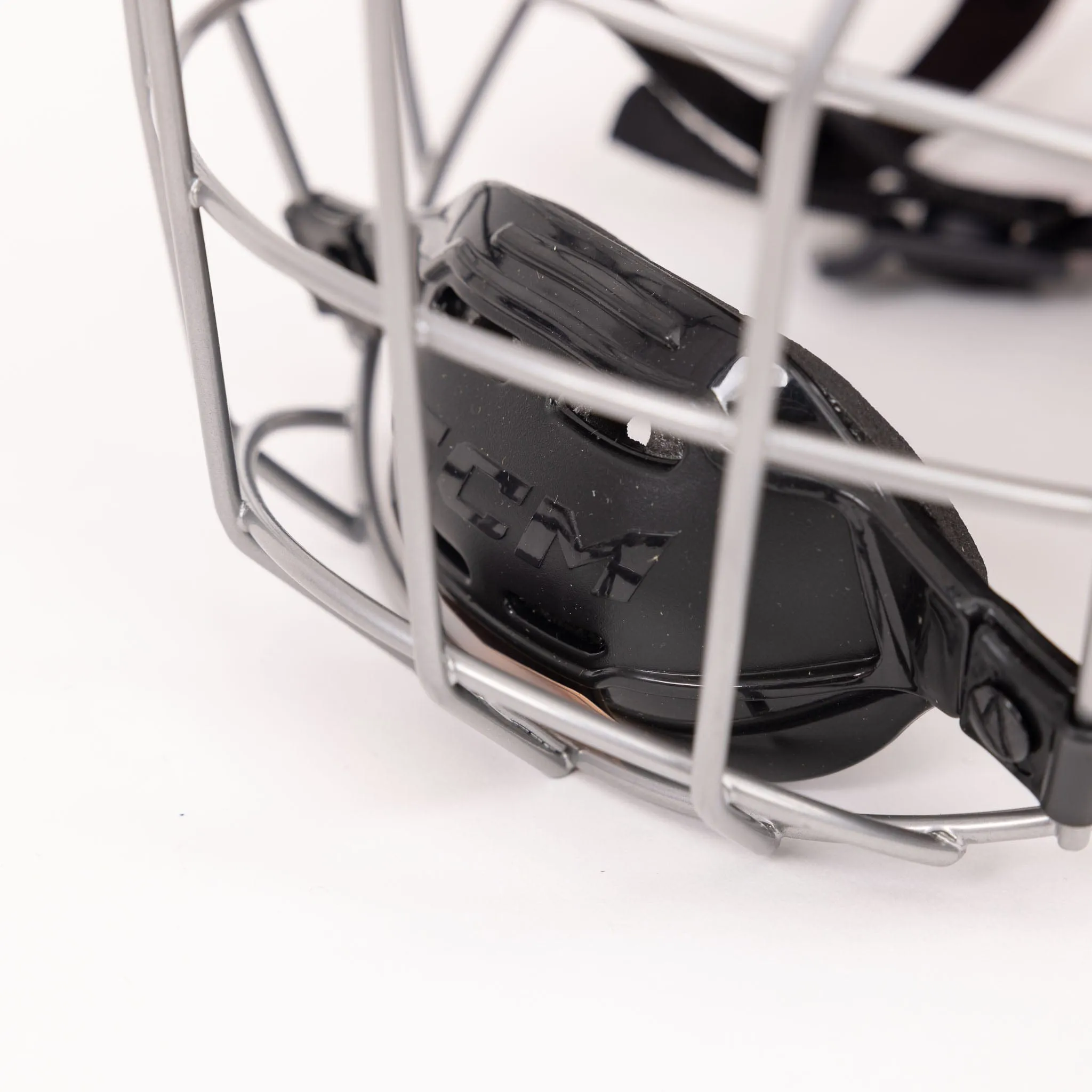 CCM Tacks 70 Junior Hockey Helmet / Cage Combo