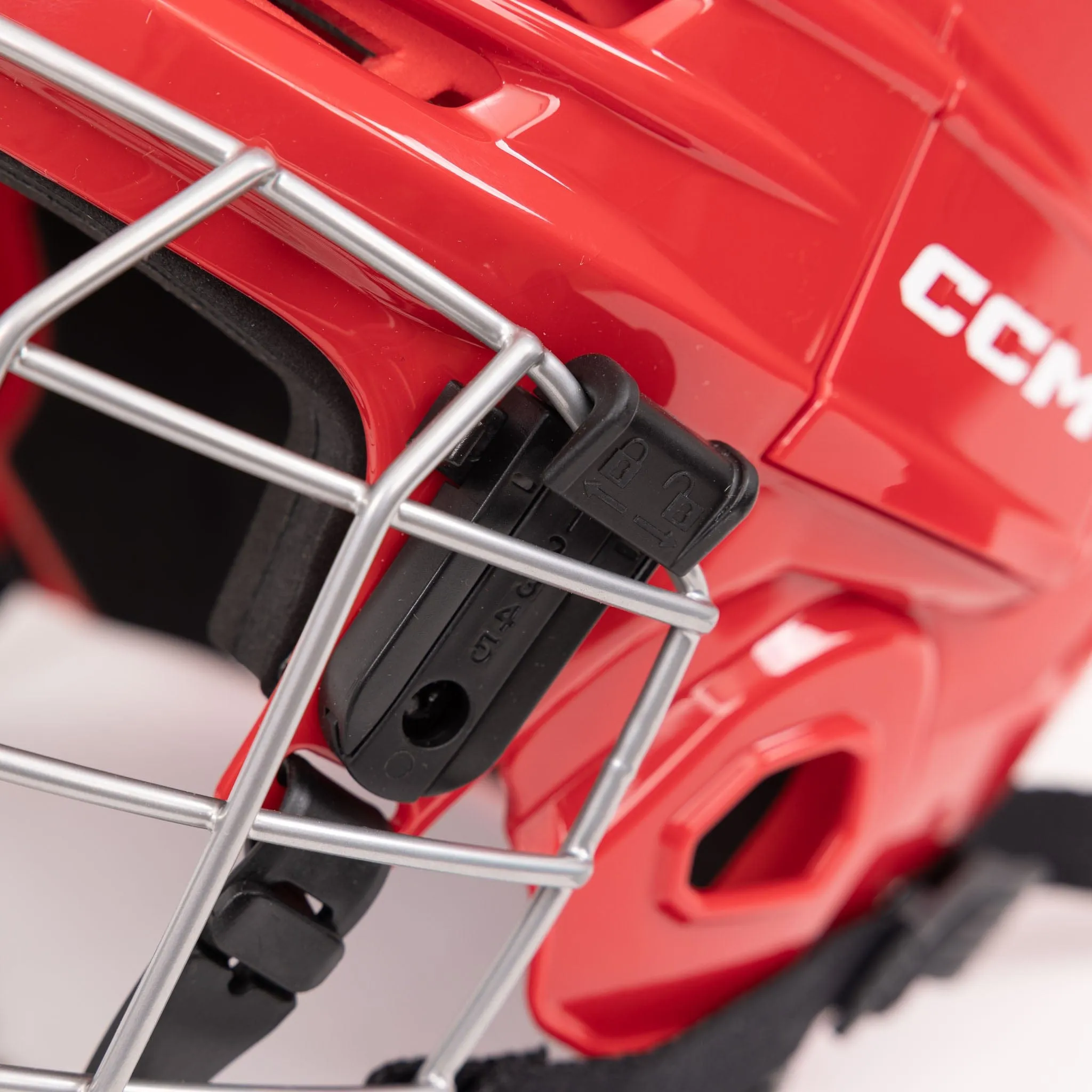 CCM Tacks 70 Youth Hockey Helmet / Cage Combo