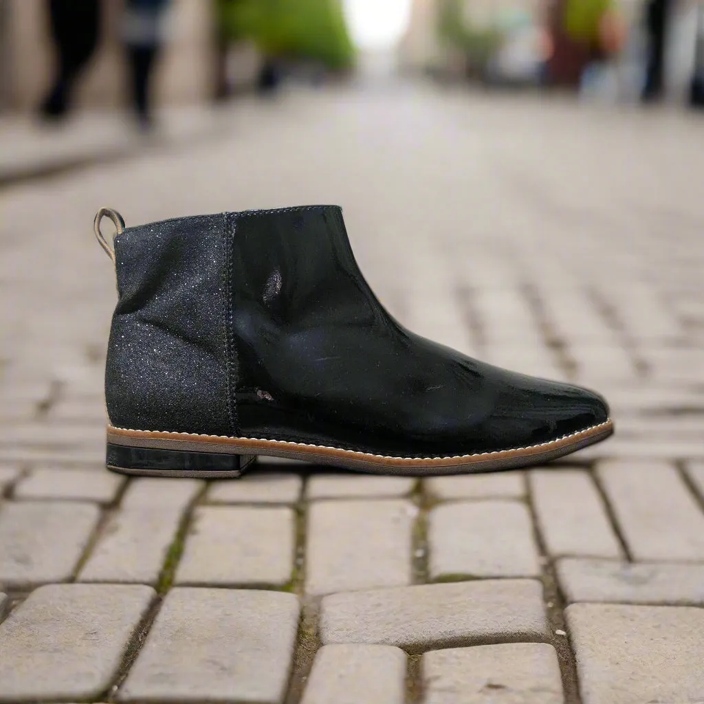 Clarks Drew Fun Kid Ankle Boots – Black Patent with Sparkle Heel – Size UK 2 / EU 34 / US 2.5