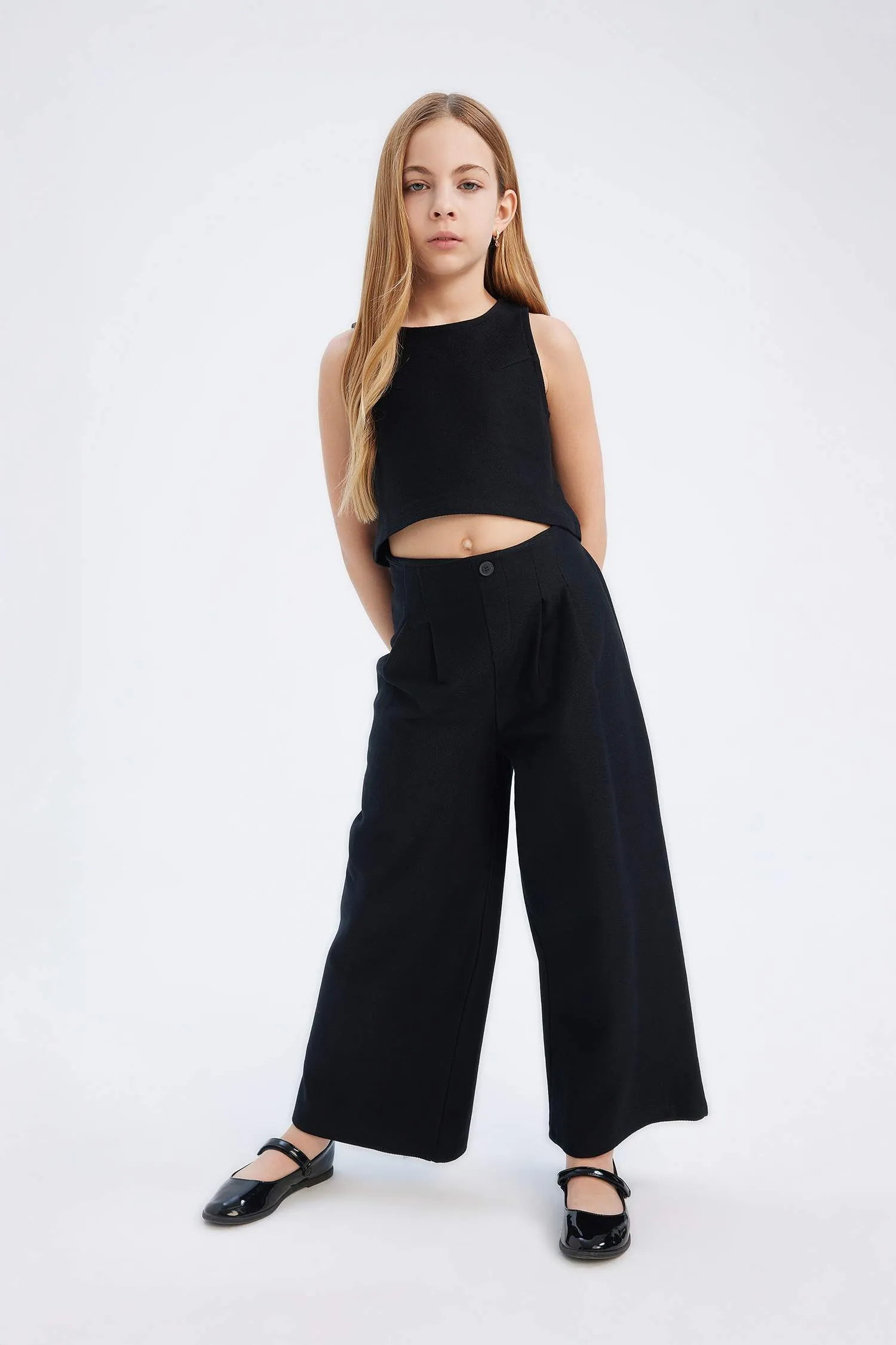 Girl Basic Crew Neck Sleeveless T-Shirt Trousers 2 Piece Set