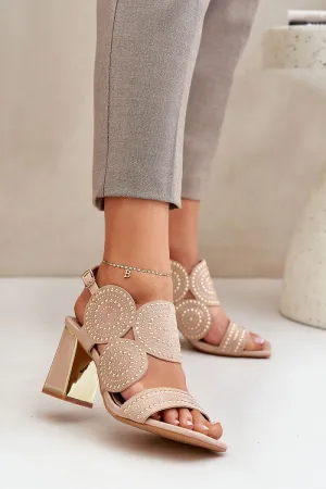 Heel sandals Step in style