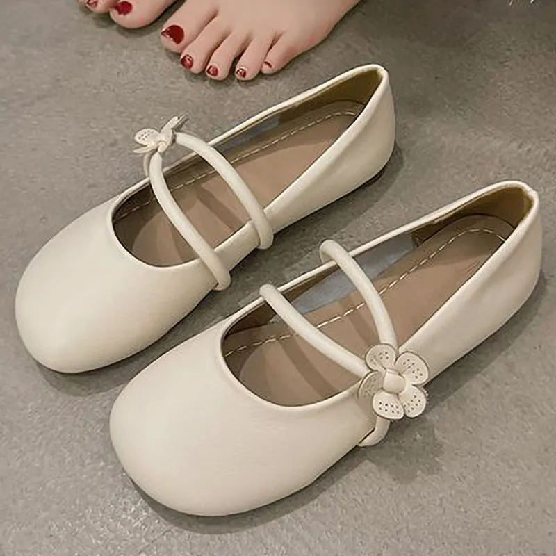 Lace-Up Flower-Decorated Soft-Soled Leather Shoes