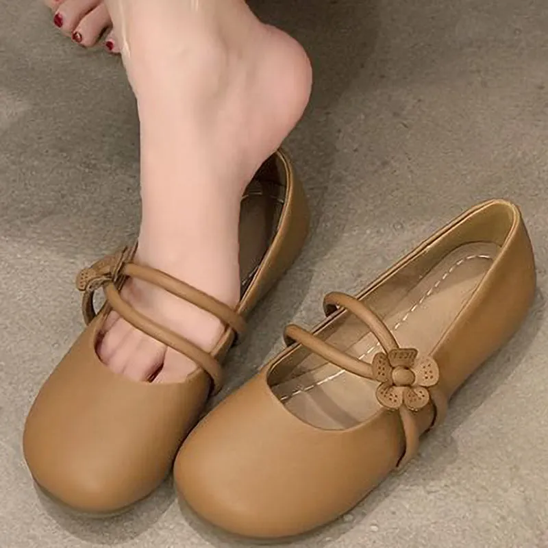 Lace-Up Flower-Decorated Soft-Soled Leather Shoes