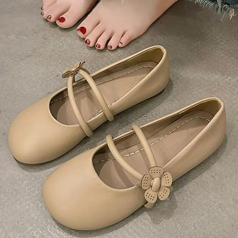 Lace-Up Flower-Decorated Soft-Soled Leather Shoes