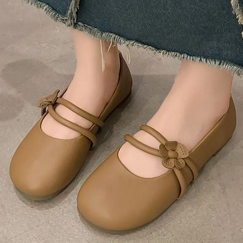 Lace-Up Flower-Decorated Soft-Soled Leather Shoes