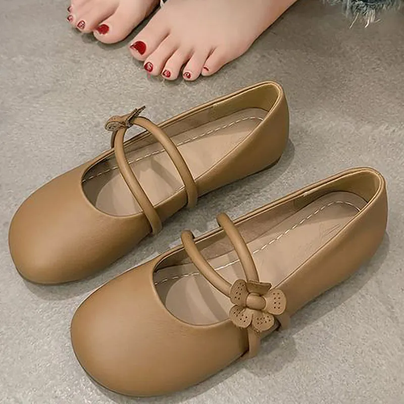 Lace-Up Flower-Decorated Soft-Soled Leather Shoes