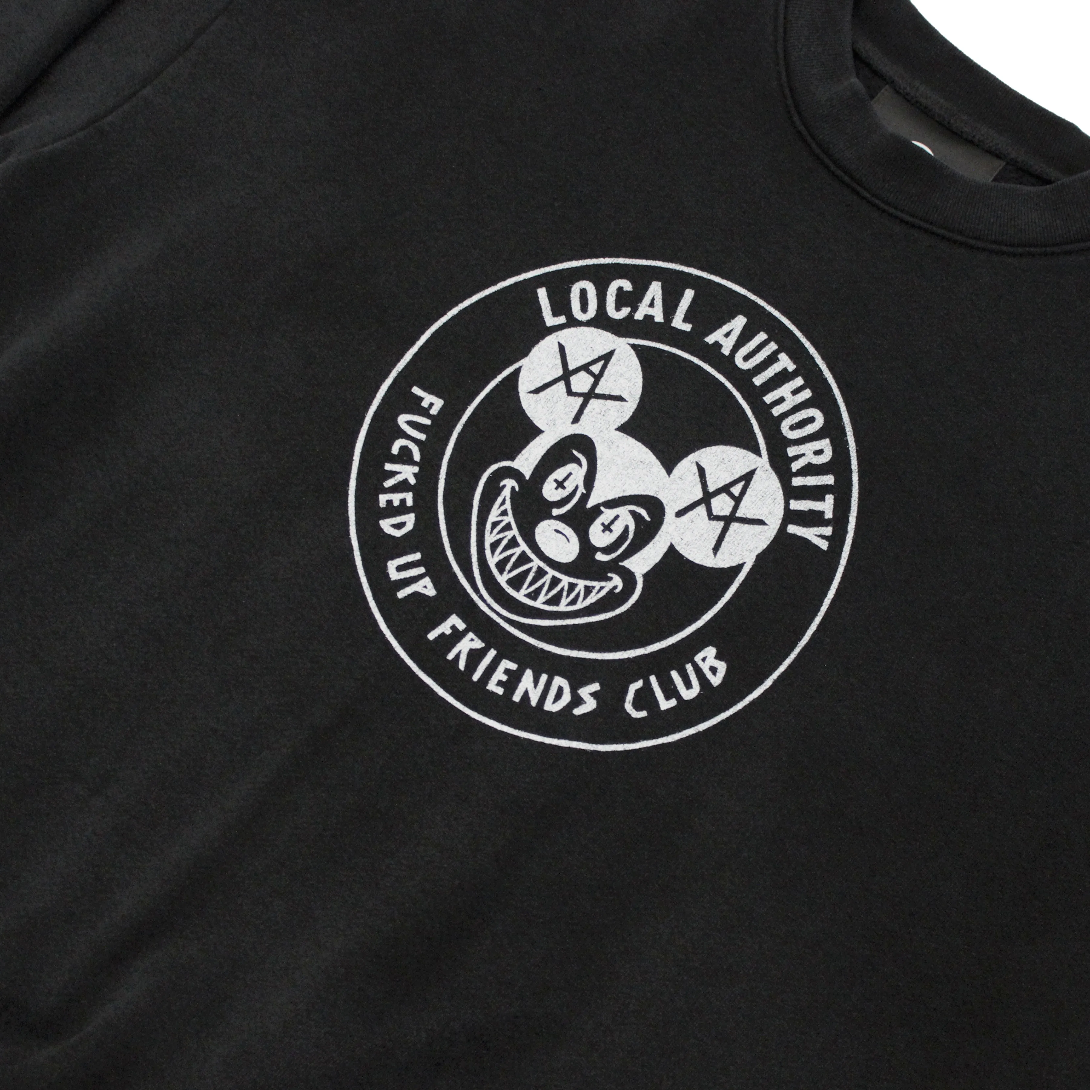 MISCHIEF CREST CREW NECK FLEECE