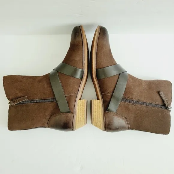 NEW Softwalk Rayne Brown Soft  Leather Pull On Mid Buckle Bootie Size 8.5
