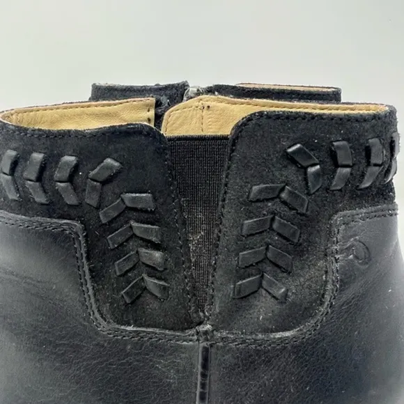 OluKai Kamahoi Ankle Bootie - Women's Black/Black 10