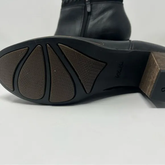 OluKai Kamahoi Ankle Bootie - Women's Black/Black 10