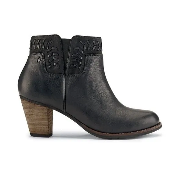 OluKai Kamahoi Ankle Bootie - Women's Black/Black 10