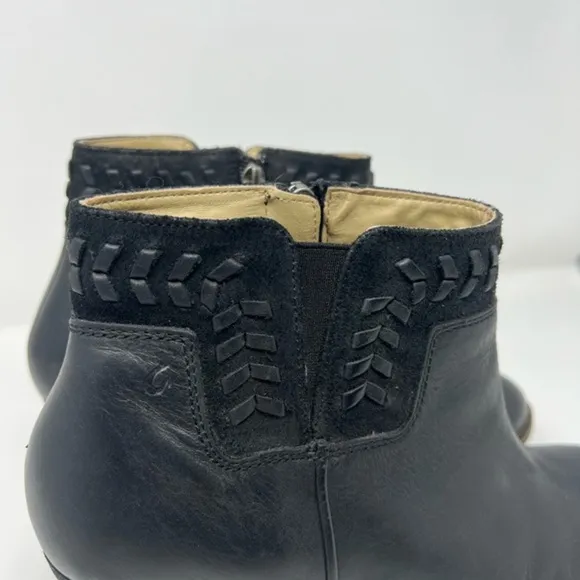 OluKai Kamahoi Ankle Bootie - Women's Black/Black 10
