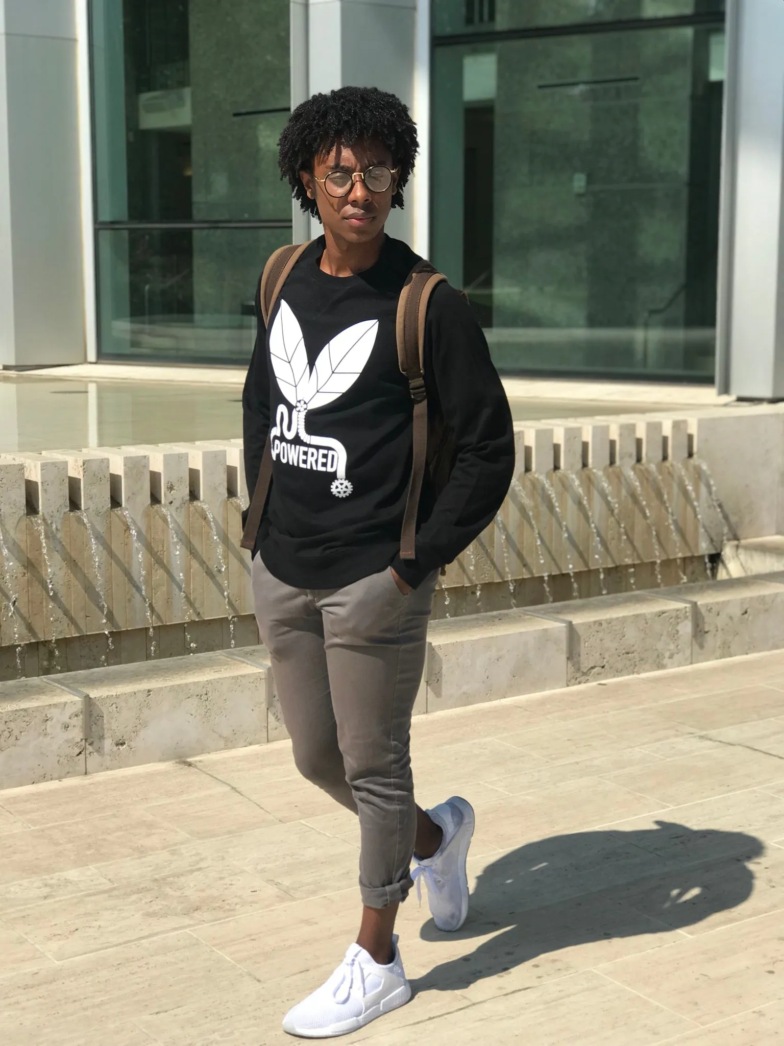 Plant 🌱 Powered sweatshirt in BLACK m