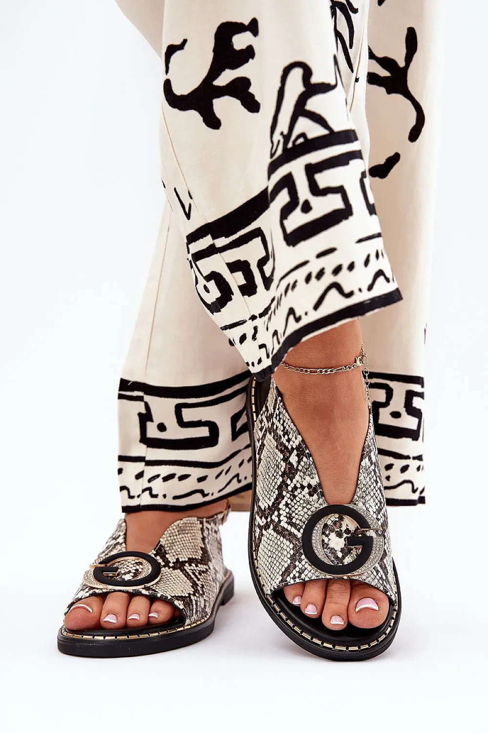 Sandals Step in style