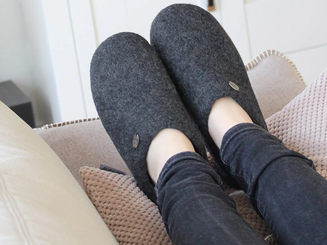 Tuffeln natural felt Slippers 'Pantuffel', graphite