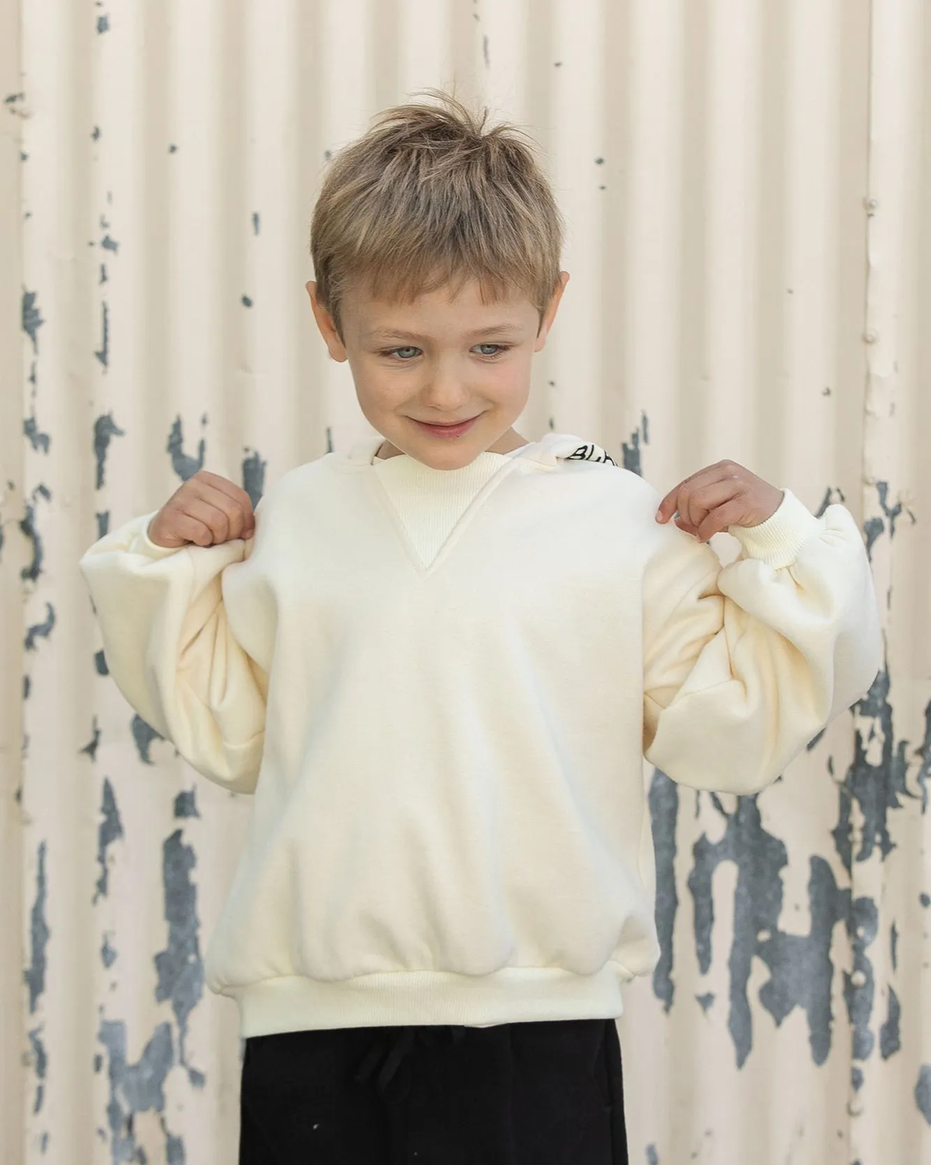 V-neck Balloon Hoodie