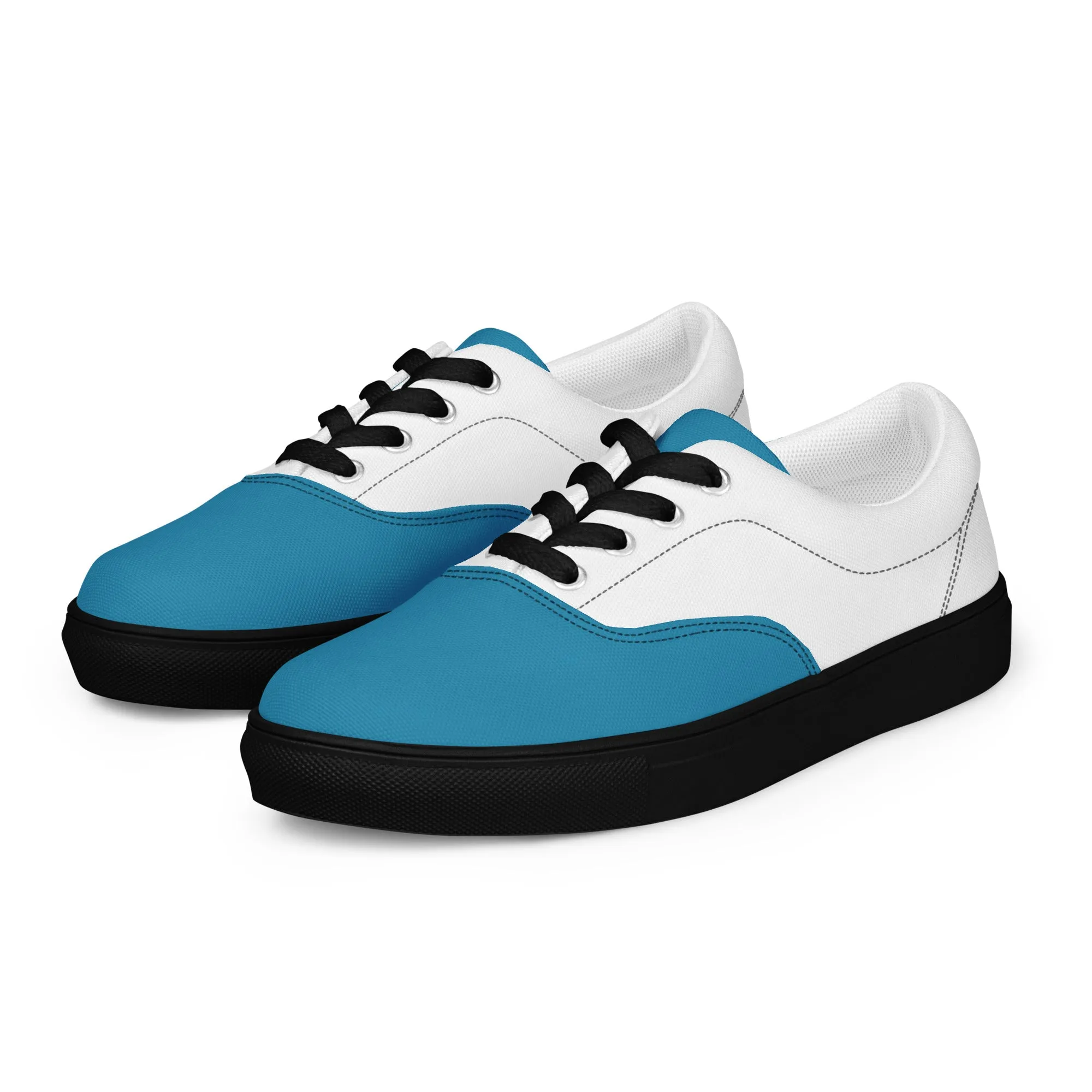Women’s lace-up canvas shoes